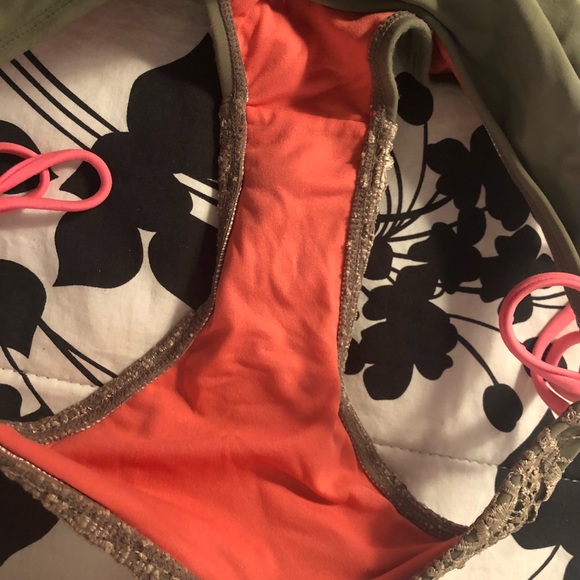 ❤️ Brown and Pink Crochet Bikini Set - Picture 6 of 6